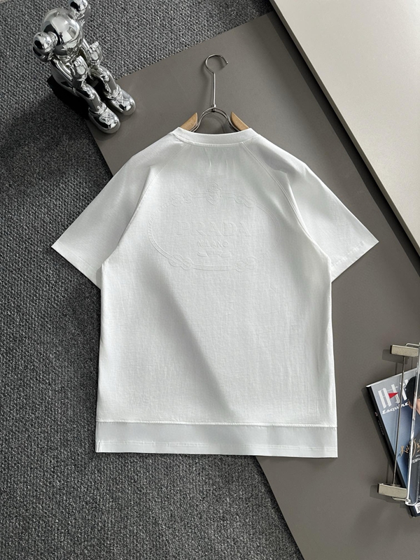 ブランドTシャツ背面デザイン